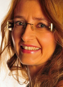 Porträt von DI Denise Flor
