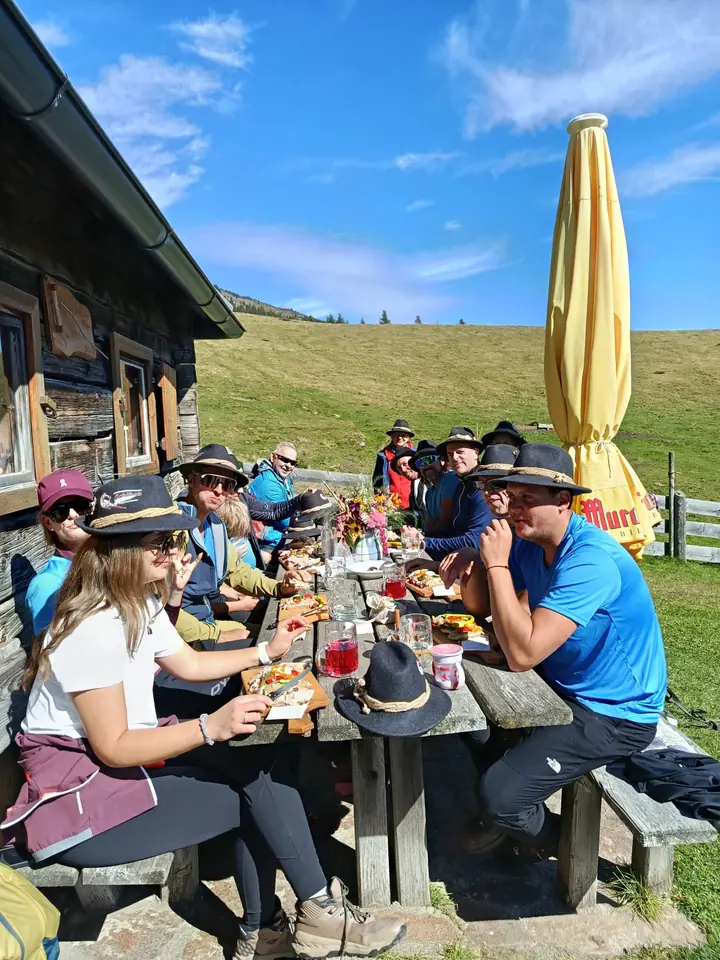 Skibob: Gemeinsame Zeit – Skibob Wandertag Altes Almhaus - Rappoldhütte – Altes Almhaus – 26.09.2026 – Foto 22