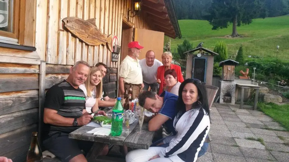 Titelbild: GEMEINSAME WANDERUNG