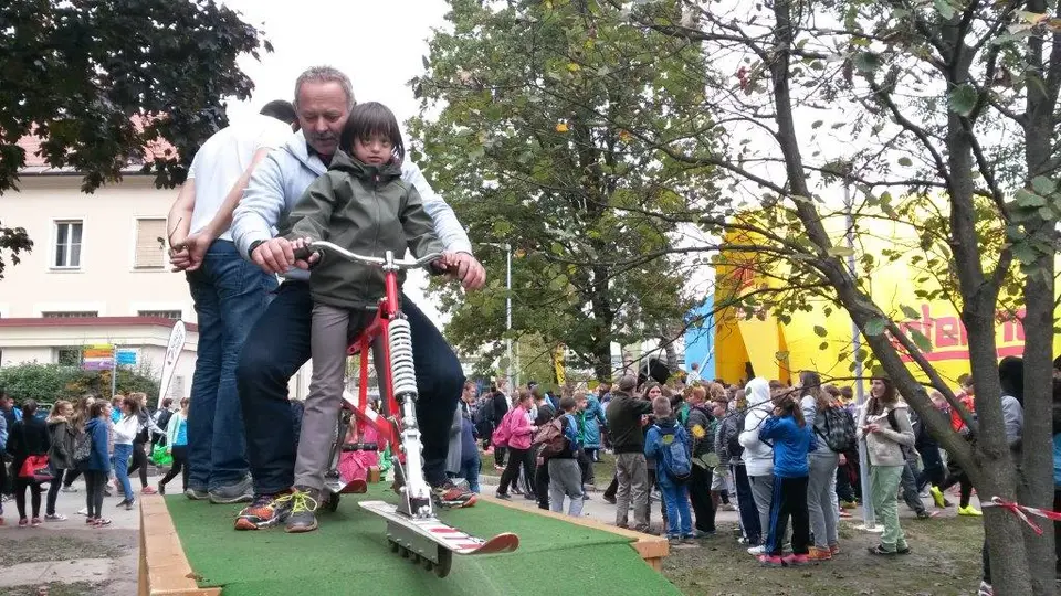 2015-10-09 12.00.24
